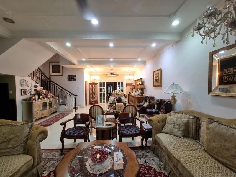 2-storey Terraced House for Sale in Shah Alam (Selangor) - Mohd Shah Dolah - Living Room - PropertyGuru.com.my