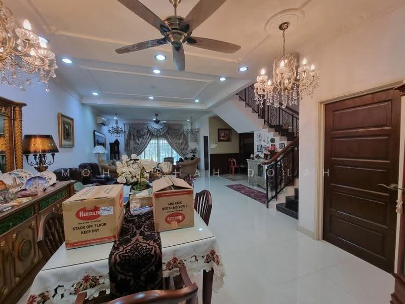 2-storey Terraced House for Sale in Shah Alam (Selangor) - Mohd Shah Dolah - Living Room - PropertyGuru.com.my