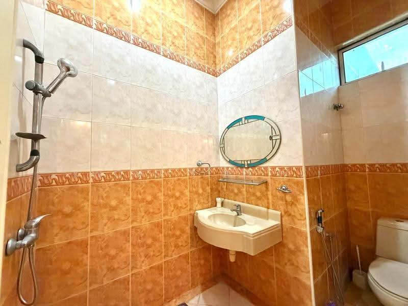 Bungalow House for Sale in Kota Damansara (Selangor) - Kwong Xiao Wei - Bathroom - PropertyGuru.com.my