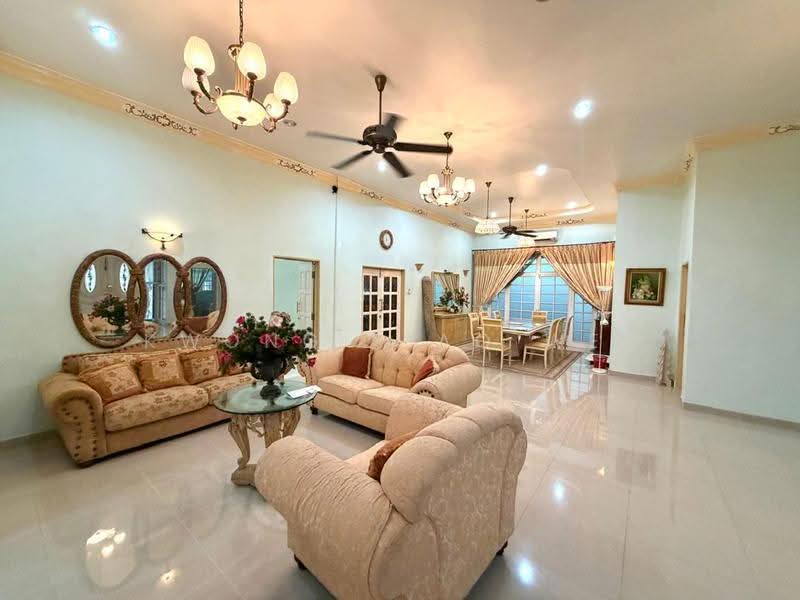 Bungalow House for Sale in Kota Damansara (Selangor) - Kwong Xiao Wei - Living Room - PropertyGuru.com.my