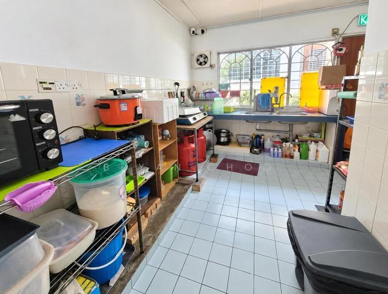 2-storey Terraced House for Sale in BANDAR PUCHONG JAYA (Puchong) - Bryan Choo - Kitchen - PropertyGuru.com.my