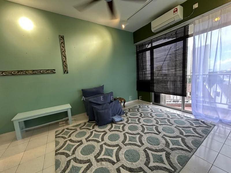Kondominium untuk Dijual di Mutiara Place (Puncak Mutiara) - A Ee Ee - Living Room - PropertyGuru.com.my