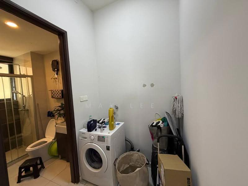 Condominium for Sale at Bay Point @ Country Garden Danga Bay - May Lee - Bathroom - PropertyGuru.com.my