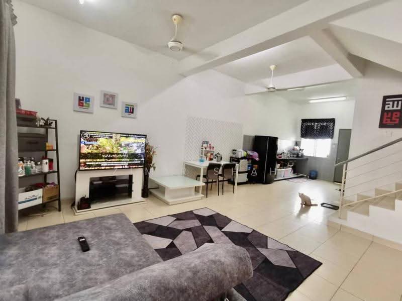 2-storey Terraced House for Sale in Shah Alam (Selangor) - Zimir Shah - Living Room - PropertyGuru.com.my