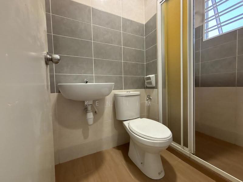2.5-storey Terraced House for Rent in Goodview Heights (Kajang) - Ken Lim - Bathroom - PropertyGuru.com.my