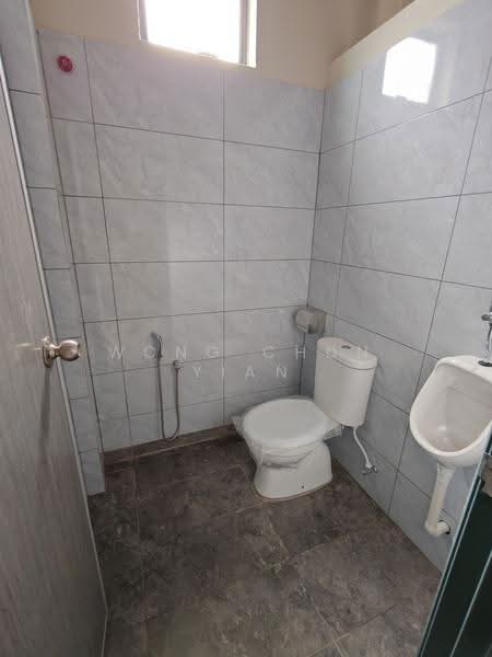 Factory for Rent in Taman Ria Jaya (Sungai Petani) - Wong Chun Yian - Bathroom - PropertyGuru.com.my