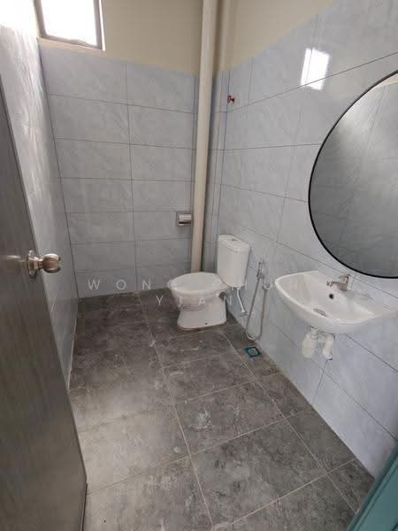 Factory for Rent in Taman Ria Jaya (Sungai Petani) - Wong Chun Yian - Bathroom - PropertyGuru.com.my