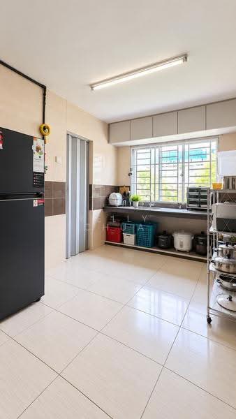 Rumah Flat untuk Dijual di Rumah Pangsa Saga (Saga Suria) - Kelly Chua - Kitchen - PropertyGuru.com.my