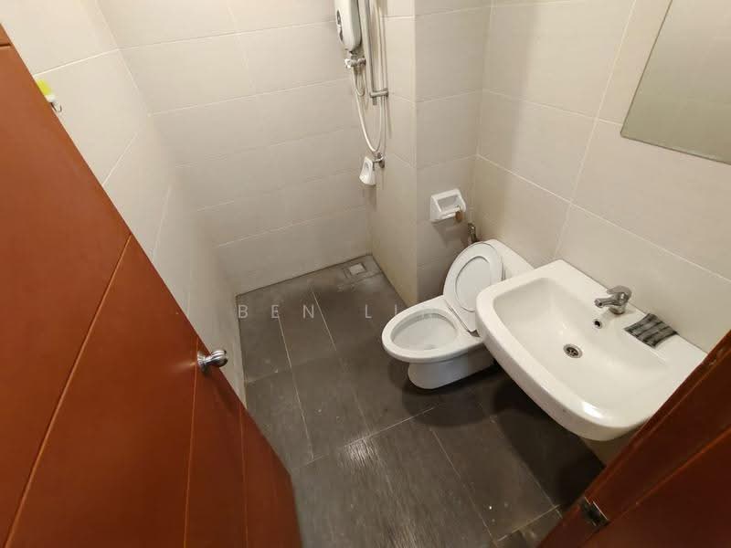 Kondominium untuk Disewa di The Regina - Ben Ling - Bathroom - PropertyGuru.com.my