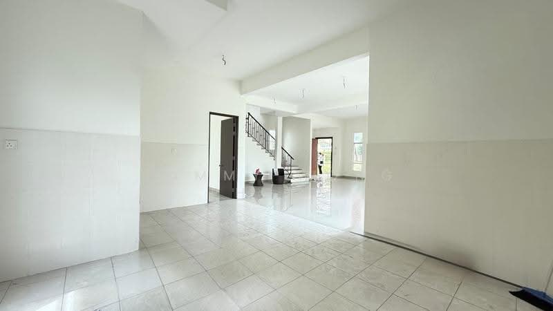 Semi-Detached House for Sale in Hill Park (Semenyih) - Tommy Wong Phang - Living Room - PropertyGuru.com.my
