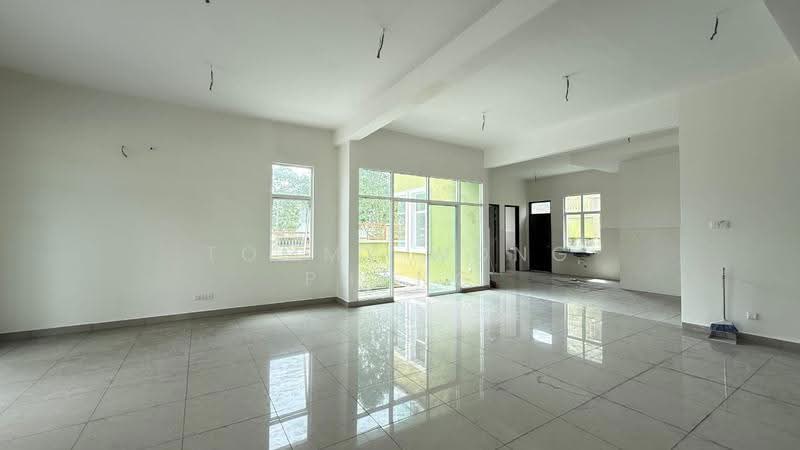 Semi-Detached House for Sale in Hill Park (Semenyih) - Tommy Wong Phang - Living Room - PropertyGuru.com.my