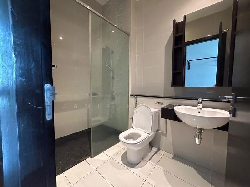 Condominium for Sale at Tropicana Grande - Jamie Huynh - Bathroom - PropertyGuru.com.my