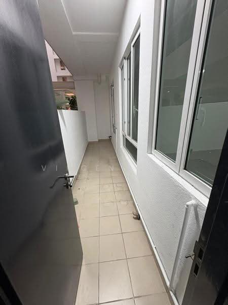 Kondominium untuk Disewa di 1 Desa Residence - Vincent Lau - Corridor - PropertyGuru.com.my
