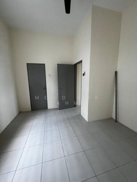Semi-Detached House for Sale in Bandar Saujana Putra (Tanjong Duabelas) - Mohd Nor Fahmi - Interior - PropertyGuru.com.my