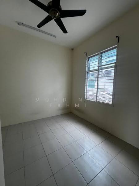 Semi-Detached House for Sale in Bandar Saujana Putra (Tanjong Duabelas) - Mohd Nor Fahmi - Interior - PropertyGuru.com.my