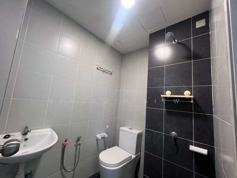 Pangsapuri untuk Dijual di D'Cerrum Apartment - Benjamin Siew - Bathroom - PropertyGuru.com.my