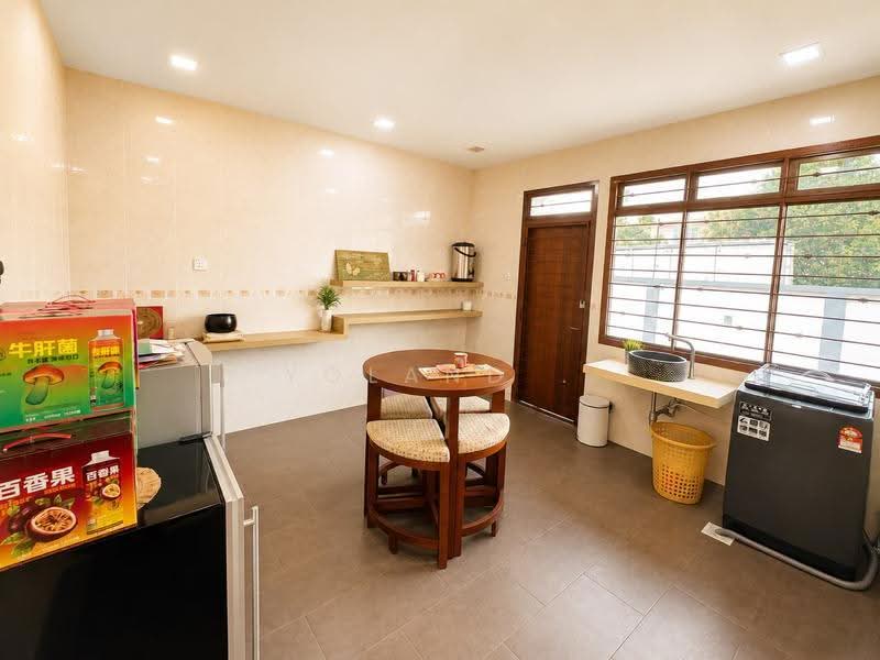 Semi-Detached House for Sale in Bukit Indah (Iskandar Puteri (Nusajaya)) - Yoland . - Kitchen - PropertyGuru.com.my