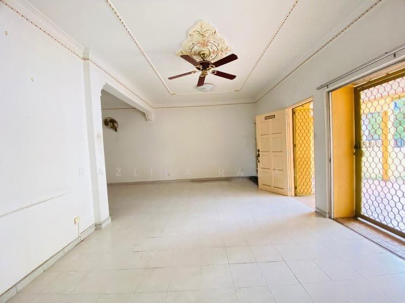 2-storey Terraced House for Sale in Taman Setiawangsa (Setiawangsa) - Razlina Razali - Living Room - PropertyGuru.com.my