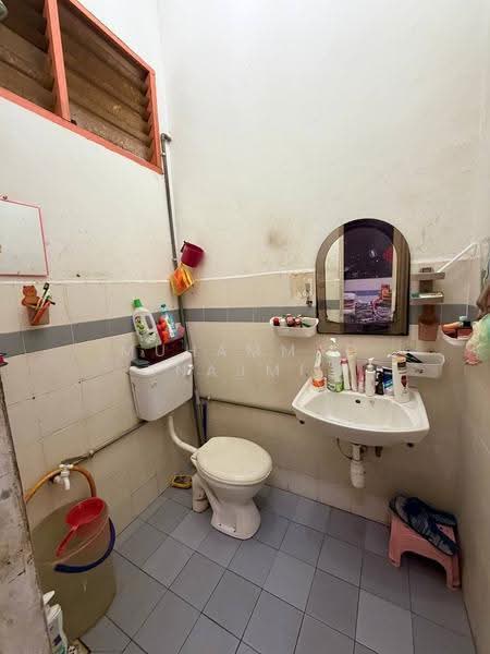 Rumah Teres untuk Dijual di Kemaman (Terengganu) - Muhammad Najmi - Bathroom - PropertyGuru.com.my