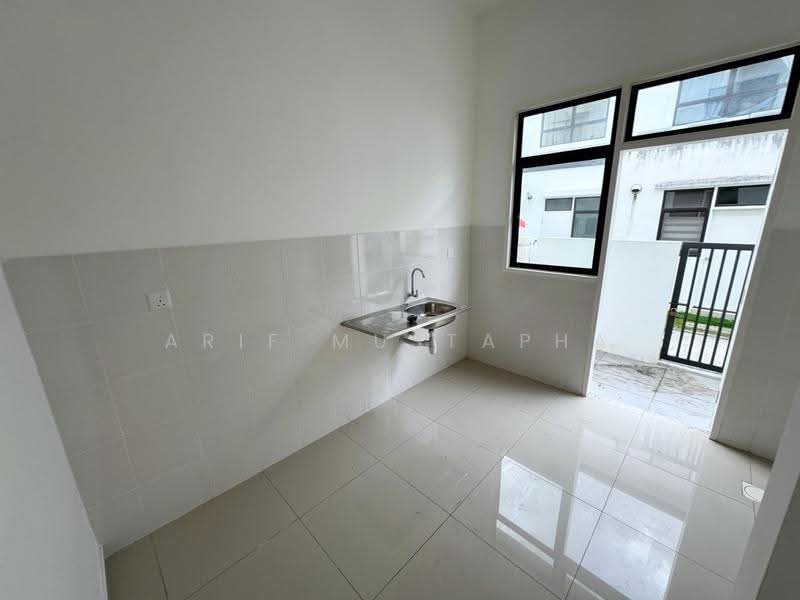 2-storey Terraced House for Sale in Eco Grandeur (Puncak Alam) - Arif Mustapha - Kitchen - PropertyGuru.com.my