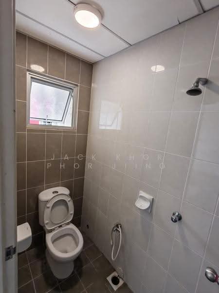 Shop / Office for Rent in Shah Alam (Selangor) - Jack Khor Phor Jiing - Bathroom - PropertyGuru.com.my