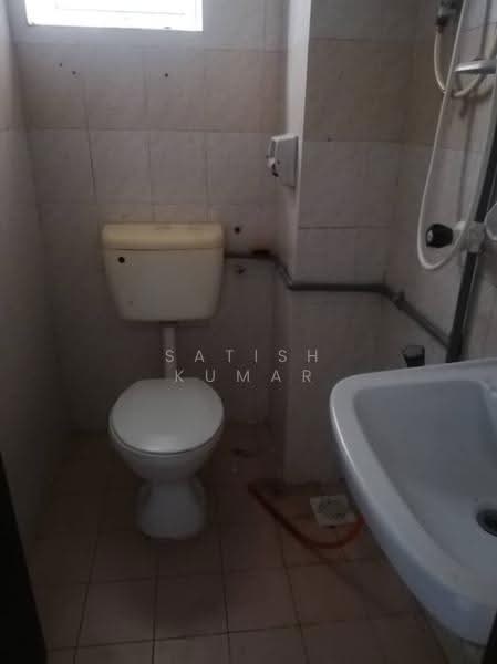 Apartment for Sale at Flora Damansara Apartment - Satish Kumar - Bathroom - PropertyGuru.com.my