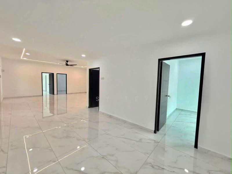 1-storey Terraced House for Sale in Taman Puteri Wangsa (Ulu Tiram) - Jesy Tey - Living Room - PropertyGuru.com.my