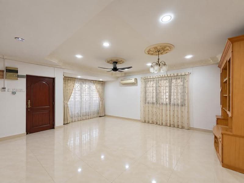 2-storey Terraced House for Sale in Rawang Perdana 2 (Rawang) - Coyee Wong - Living Room - PropertyGuru.com.my