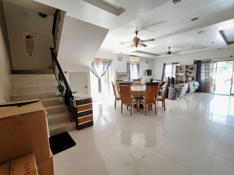 2-storey Terraced House for Sale in Seksyen U10 (Shah Alam) - Amirah Azmi - PropertyGuru.com.my