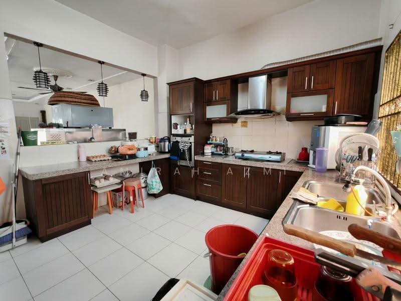 2-storey Terraced House for Sale in Seksyen U10 (Shah Alam) - Amirah Azmi - PropertyGuru.com.my