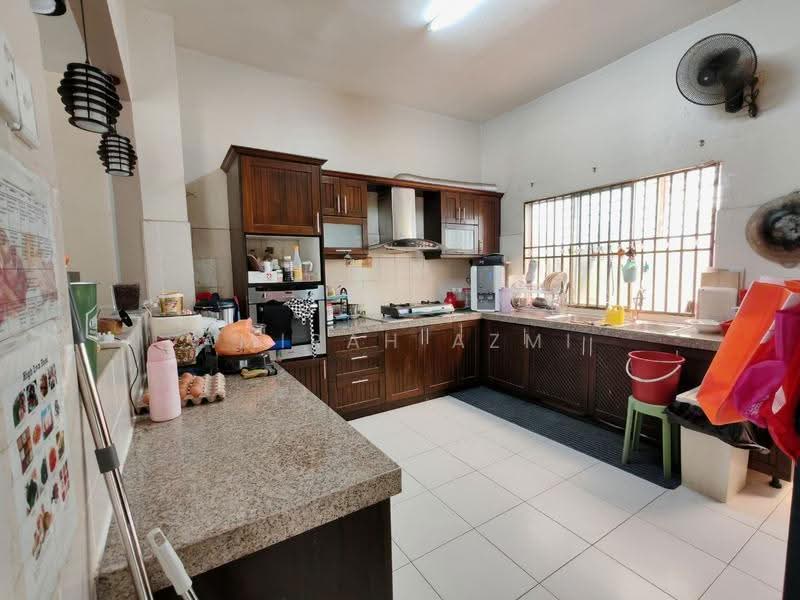 2-storey Terraced House for Sale in Seksyen U10 (Shah Alam) - Amirah Azmi - PropertyGuru.com.my