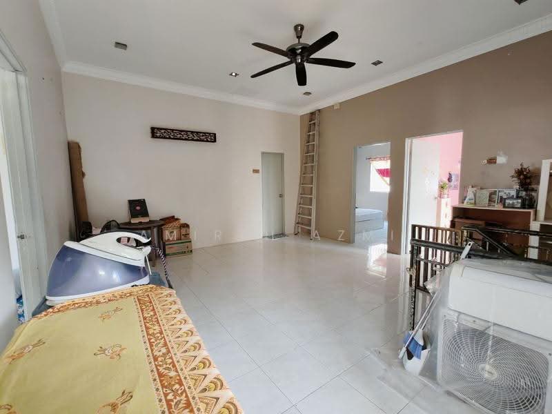 2-storey Terraced House for Sale in Seksyen U10 (Shah Alam) - Amirah Azmi - PropertyGuru.com.my