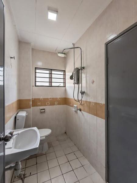 2-storey Terraced House for Rent in Setia Impian (Setia Alam) - Jack Khor Phor Jiing - Bathroom - PropertyGuru.com.my