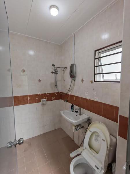 2-storey Terraced House for Rent in Setia Impian (Setia Alam) - Jack Khor Phor Jiing - Bathroom - PropertyGuru.com.my