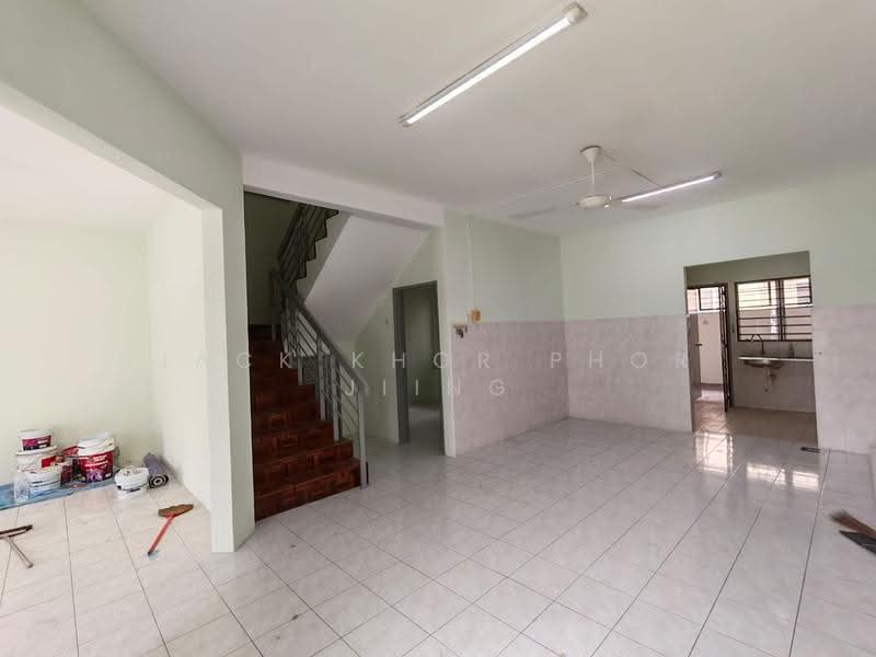 2-storey Terraced House for Rent in Setia Impian (Setia Alam) - Jack Khor Phor Jiing - Living Room - PropertyGuru.com.my
