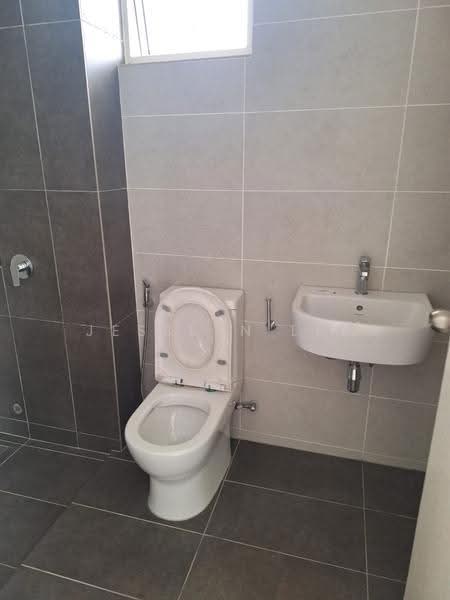 Bungalow House for Sale in Eco Majestic (Semenyih) - Jesslyn Lee - Bathroom - PropertyGuru.com.my