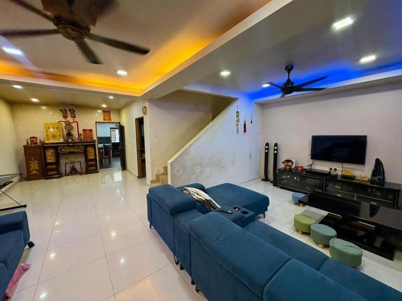 2-storey Terraced House for Sale in Taman Kepong (Kepong) - Coyee Wong - Living Room - PropertyGuru.com.my