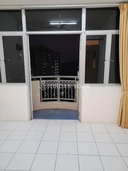Pangsapuri untuk Dijual di Taman Jubilee Phase 5 - Jordan Voon - Balcony - PropertyGuru.com.my