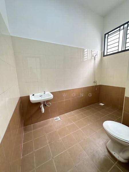 Semi-Detached House for Sale in Taman Sentang Jaya (Batu Pahat) - Zen Wong - Bathroom - PropertyGuru.com.my