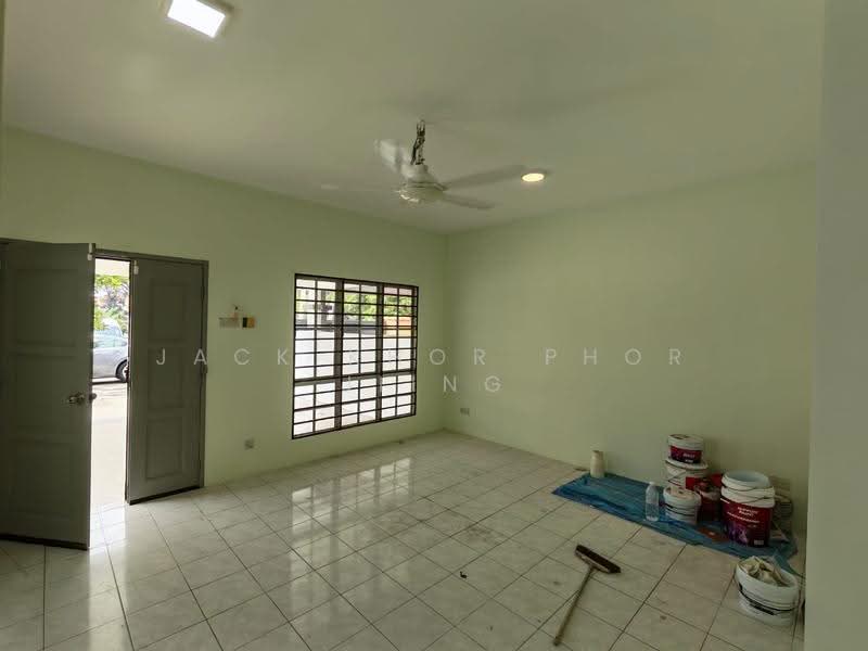 2-storey Terraced House for Rent in Shah Alam (Selangor) - Jack Khor Phor Jiing - Living Room - PropertyGuru.com.my