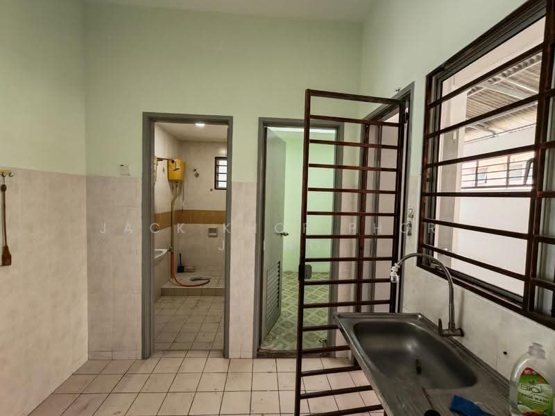 2-storey Terraced House for Rent in Shah Alam (Selangor) - Jack Khor Phor Jiing - Bathroom - PropertyGuru.com.my