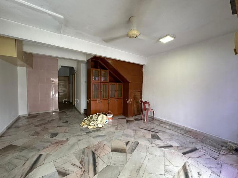 2-storey Terraced House for Sale in Jinjang Selatan (Batu) - Coyee Wong - Living Room - PropertyGuru.com.my