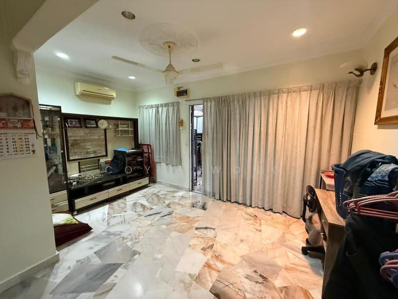2-storey Terraced House for Sale in Taman Bukit Idaman (Selayang) - Coyee Wong - Living Room - PropertyGuru.com.my