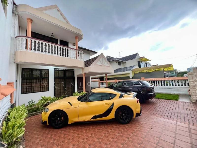 Rumah Berkembar untuk Dijual di Taman Johor Jaya (Johor Bahru) - Vernice Wong - Exterior - PropertyGuru.com.my