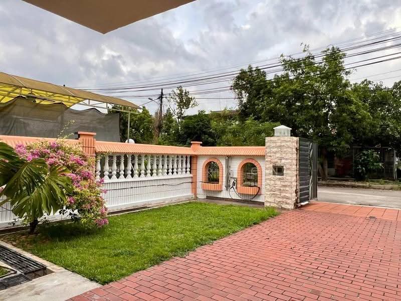 Rumah Berkembar untuk Dijual di Taman Johor Jaya (Johor Bahru) - Vernice Wong - Exterior - PropertyGuru.com.my