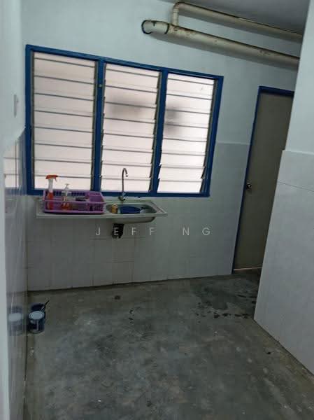 Rumah Flat untuk Dijual di Taman Tenaga - Jeff Ng - Kitchen - PropertyGuru.com.my
