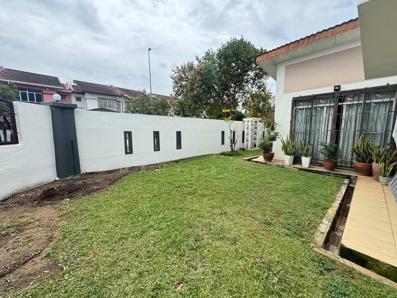 2-storey Terraced House for Sale in Bandar Seri Putra (Bangi) - Mahirah . - Exterior - PropertyGuru.com.my