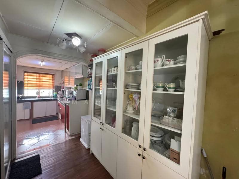 2-storey Terraced House for Sale in Bandar Seri Putra (Bangi) - Mahirah . - Kitchen - PropertyGuru.com.my