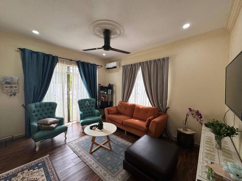 2-storey Terraced House for Sale in Bandar Seri Putra (Bangi) - Mahirah . - Living Room - PropertyGuru.com.my
