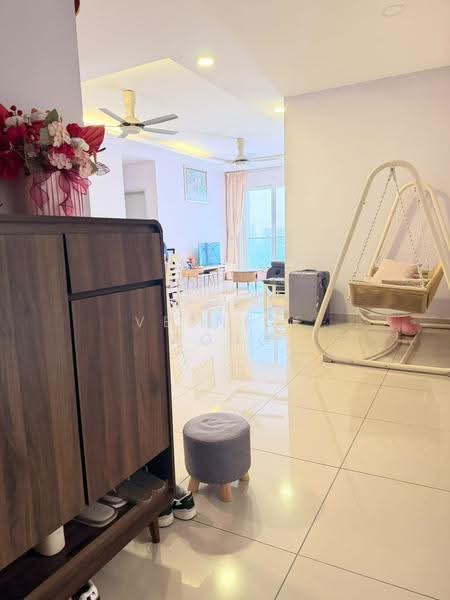 Kediaman Servis untuk Dijual di Seasons Amara Larkin - Vernice Wong - Living Room - PropertyGuru.com.my